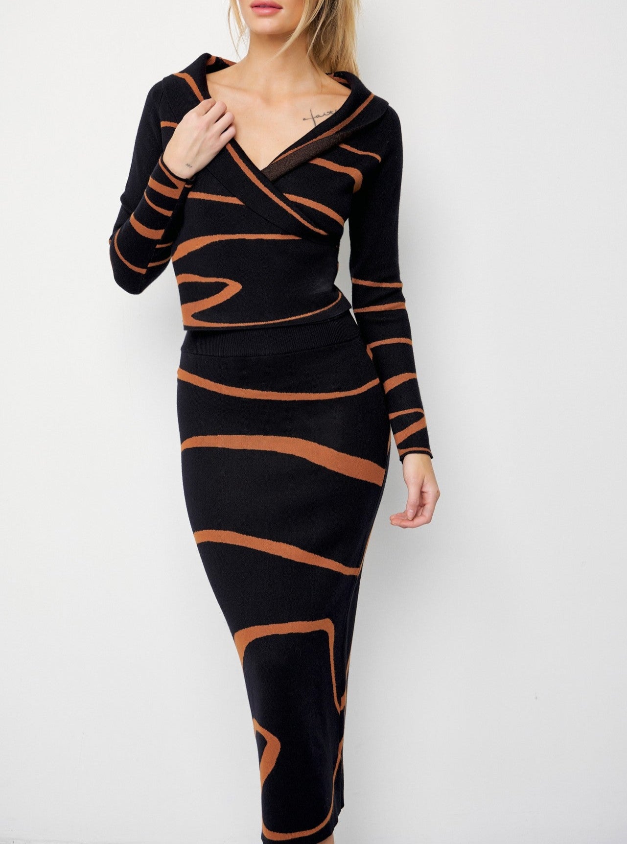Women's Knit off the shoulder midi 2pc skirt set