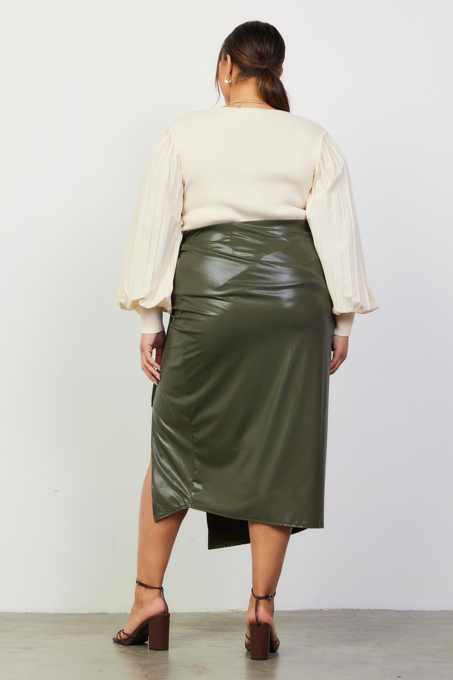 Women's Olive faux leather wrap skirt (Plus)