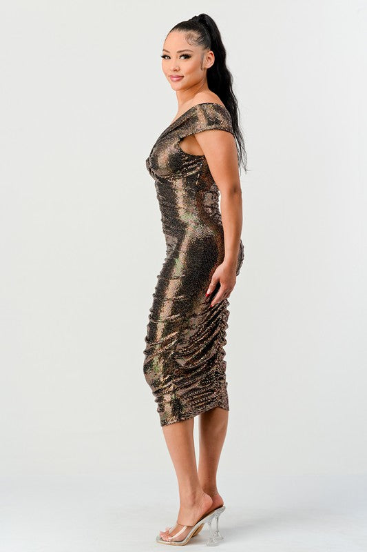 Women's off the shoulder metallic ruched dress (gold)