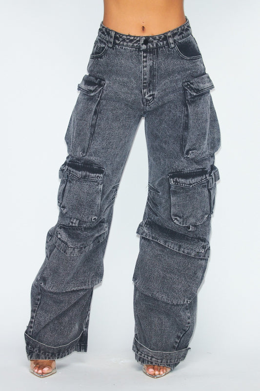 Women's cargo wide leg jeans