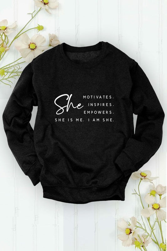 Women's She Motivates "graphic sweatshirt" (black)